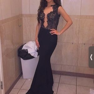 THAT LITTLE MUST HAVE IN YOUR CLOSET